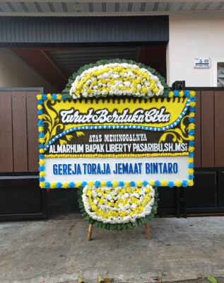 Papan Bunga Duka di Pejarakan